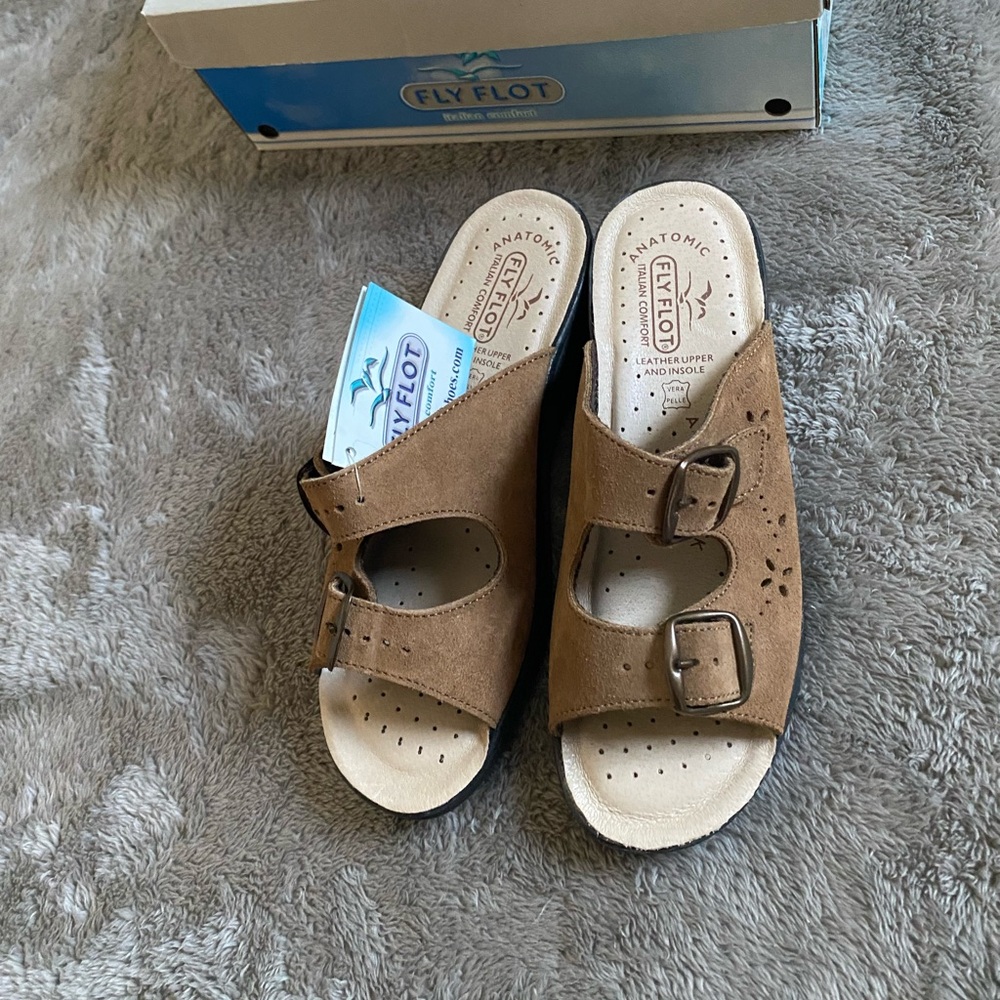 Fly Flot  tan sandal adjustable  straps leather upper & insole 37 size 7
